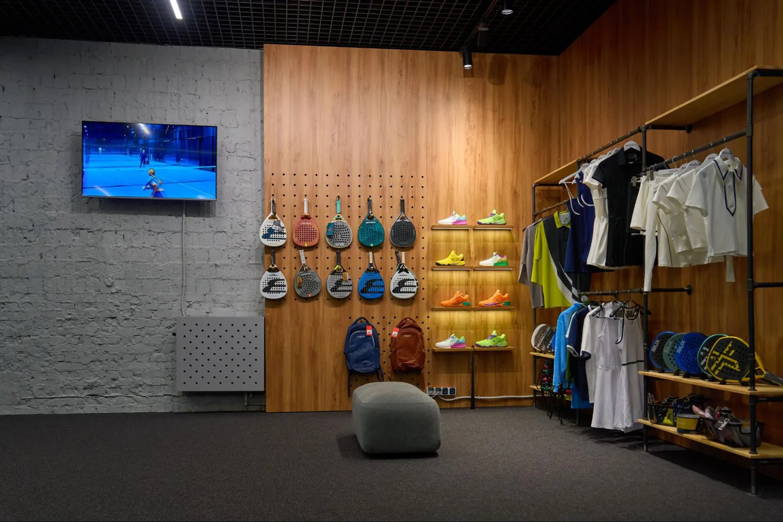 Спортивный бутик Buenos Padel: ракетки, обувь, одежда